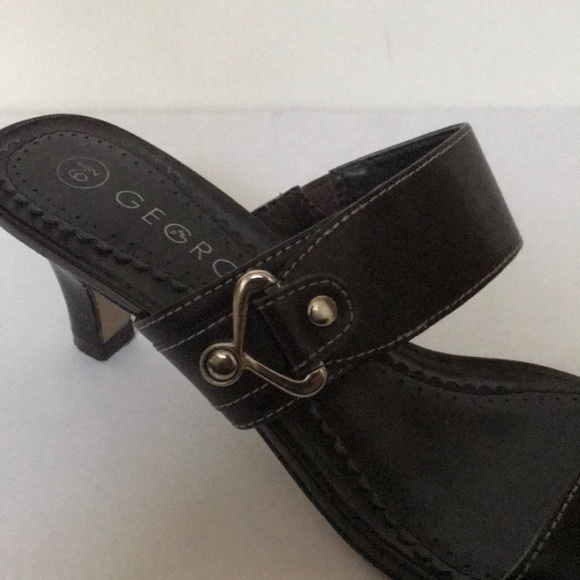 Women’s dark brown heels size 6.5 - Picture 4 of 6